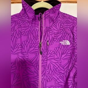 NEW The North Face winter wear waterproof rain jacket coat skiing hiking snow